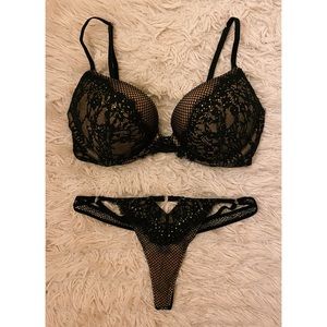 Victoria's Secret Bra & Thong Set